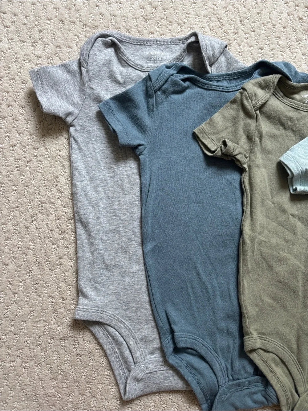 Carter's Short-Sleeve One-Piece Bodysuits (4). Size 24m